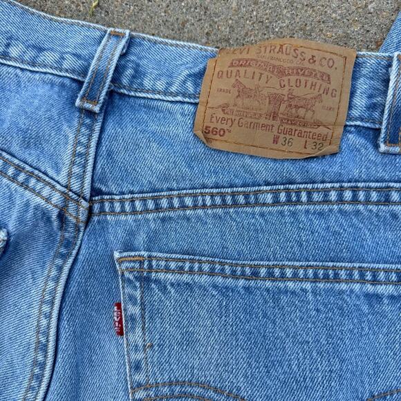 Vintage Y2K Levi’s 560 Loose Fit Tapered Leg Blue Denim Jeans 36x32 - Picture 2 of 11